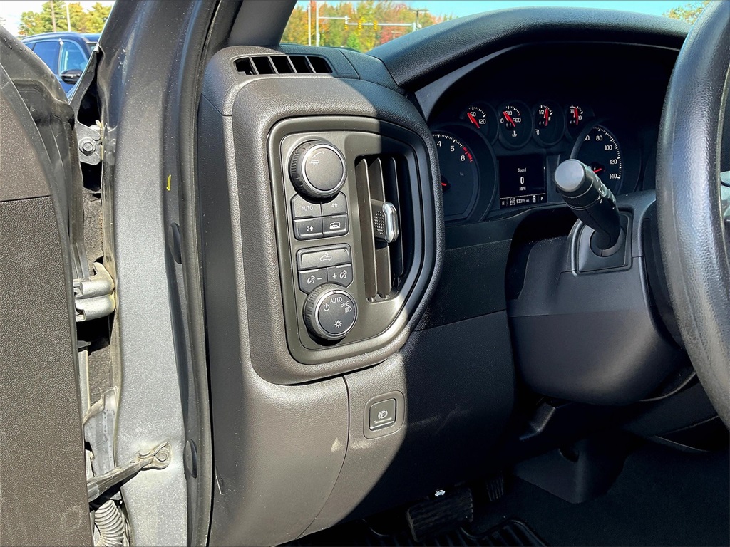 2022 Chevrolet Silverado 1500 Custom photo 25