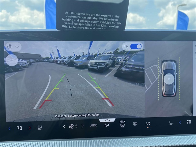 2025 Ford Explorer ST-Line photo 9