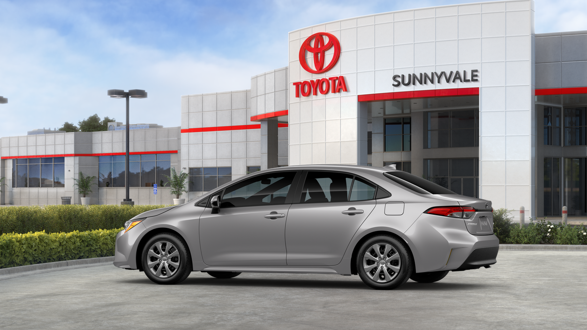 2025 Toyota Corolla LE photo 5