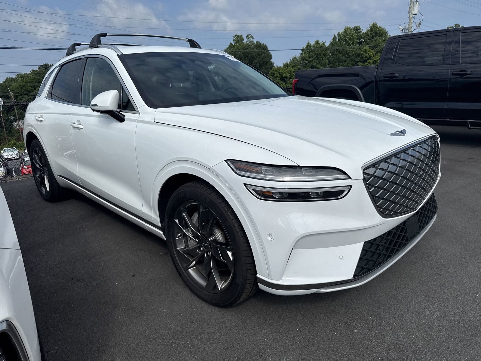 2024 Genesis Electrified GV70 Advanced photo 3
