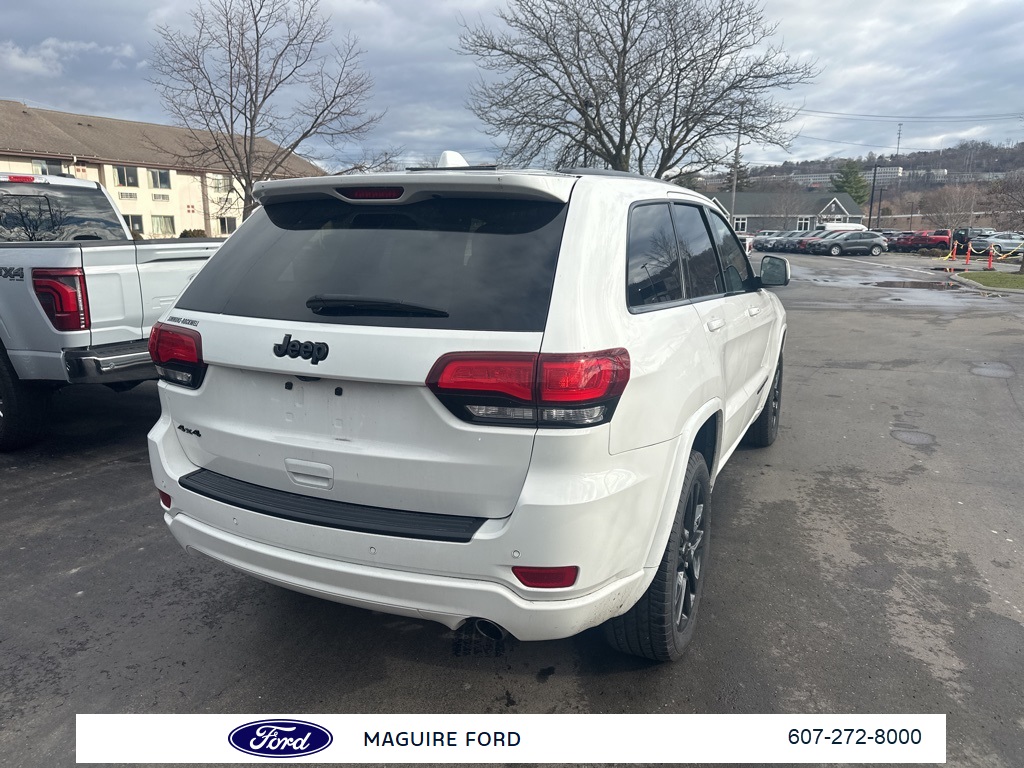 2021 Jeep Grand Cherokee Laredo X Altitude photo 2