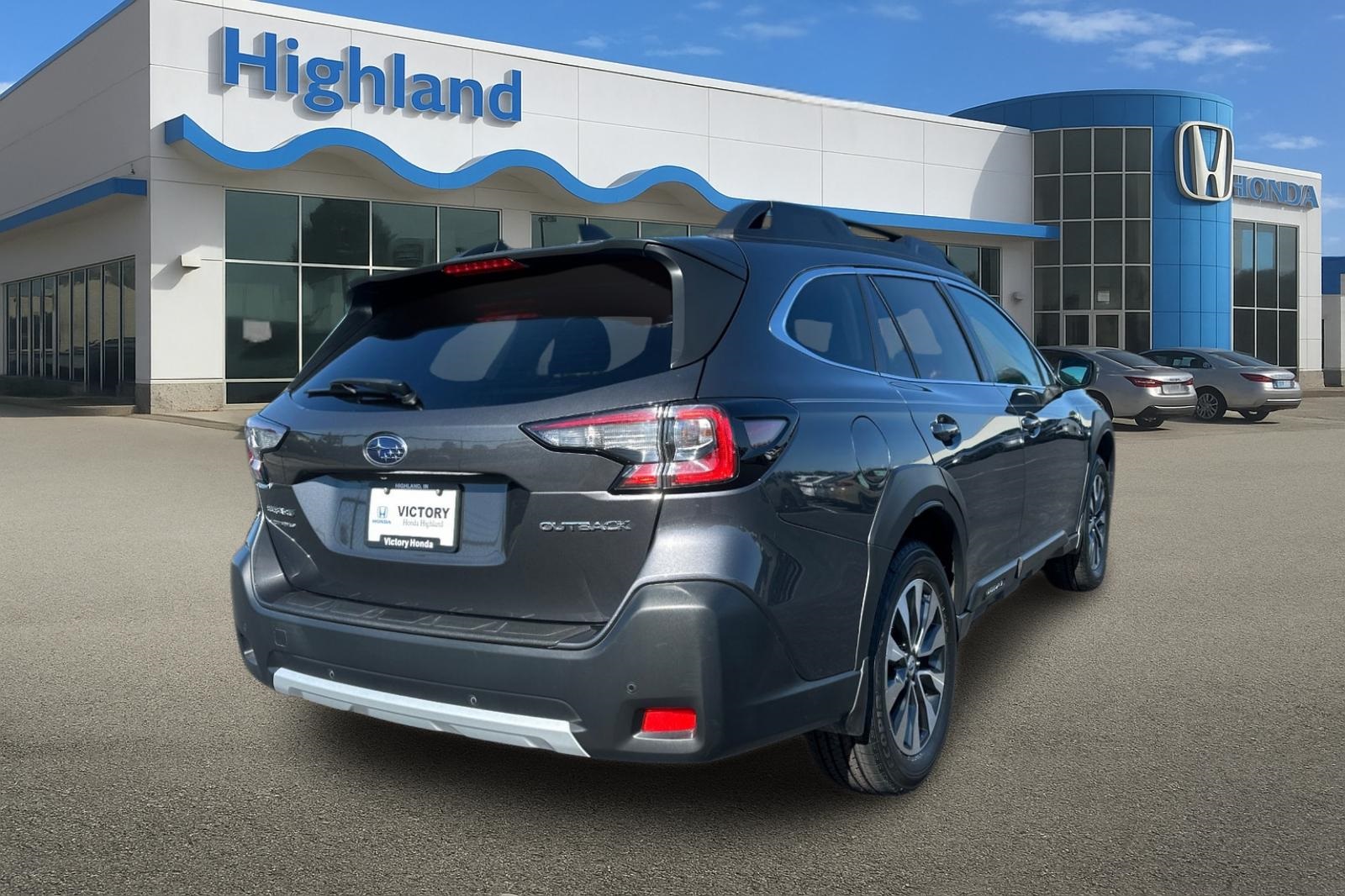 2023 Subaru Outback Limited photo 4