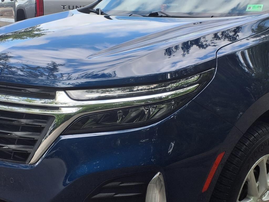 2022 Chevrolet Equinox LT photo 3