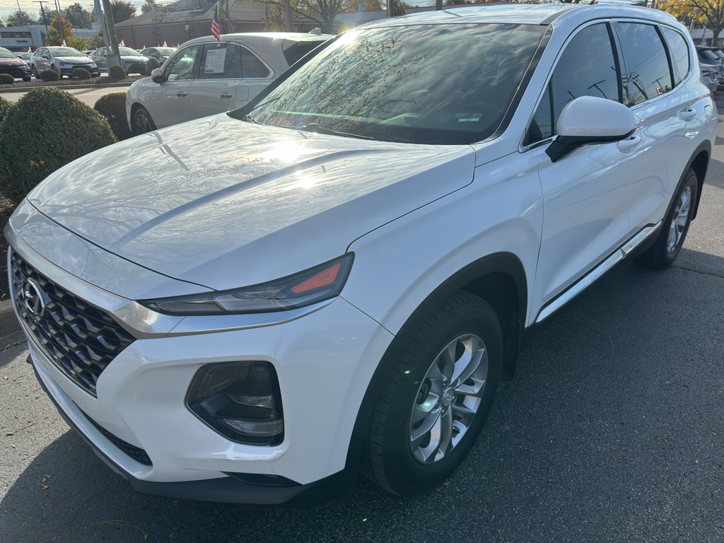 2020 Hyundai Santa Fe SEL photo 2