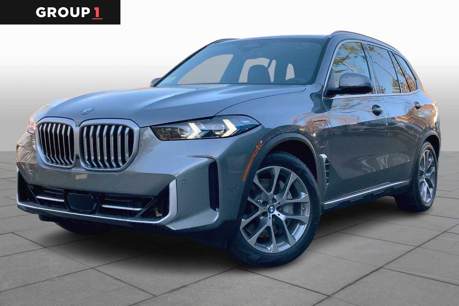 2026 BMW X5 50e's photo
