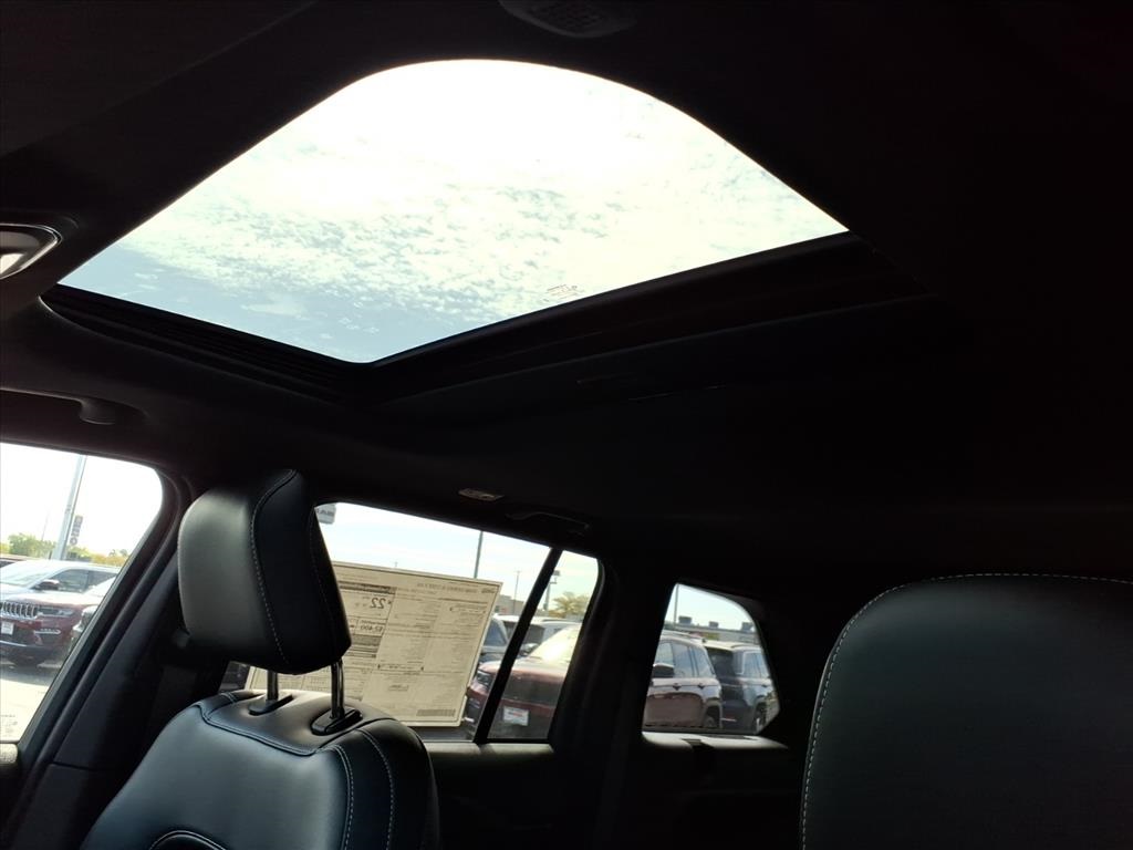 2025 Jeep Grand Cherokee Altitude X photo 9