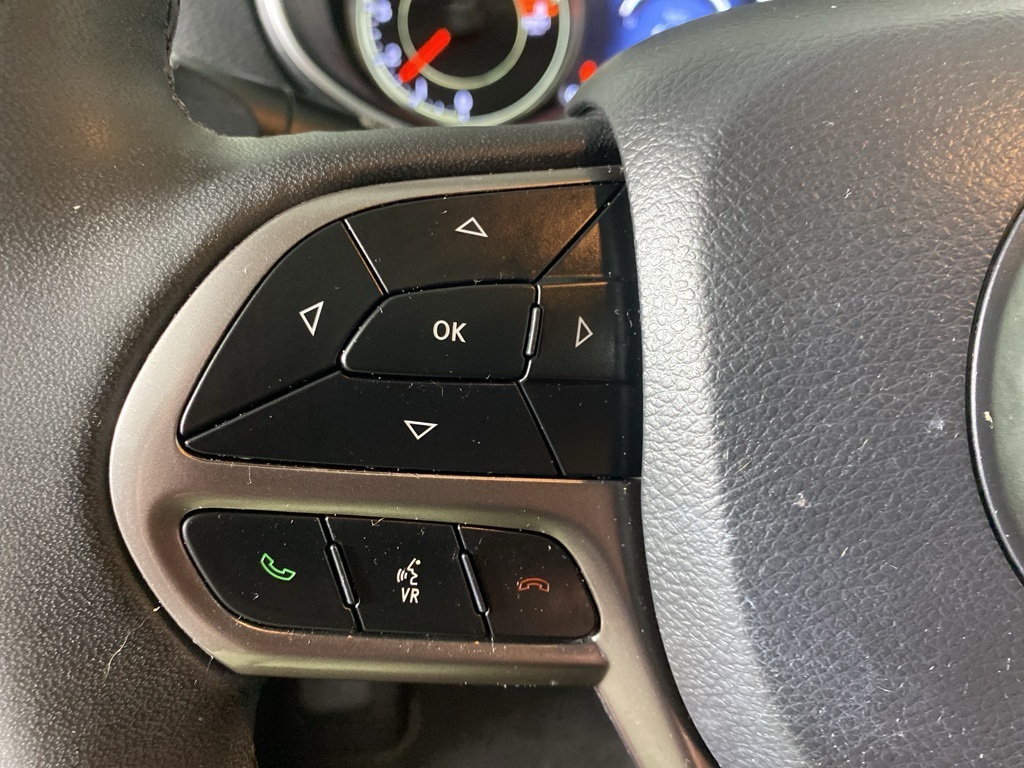 2021 Jeep Cherokee Limited photo 18
