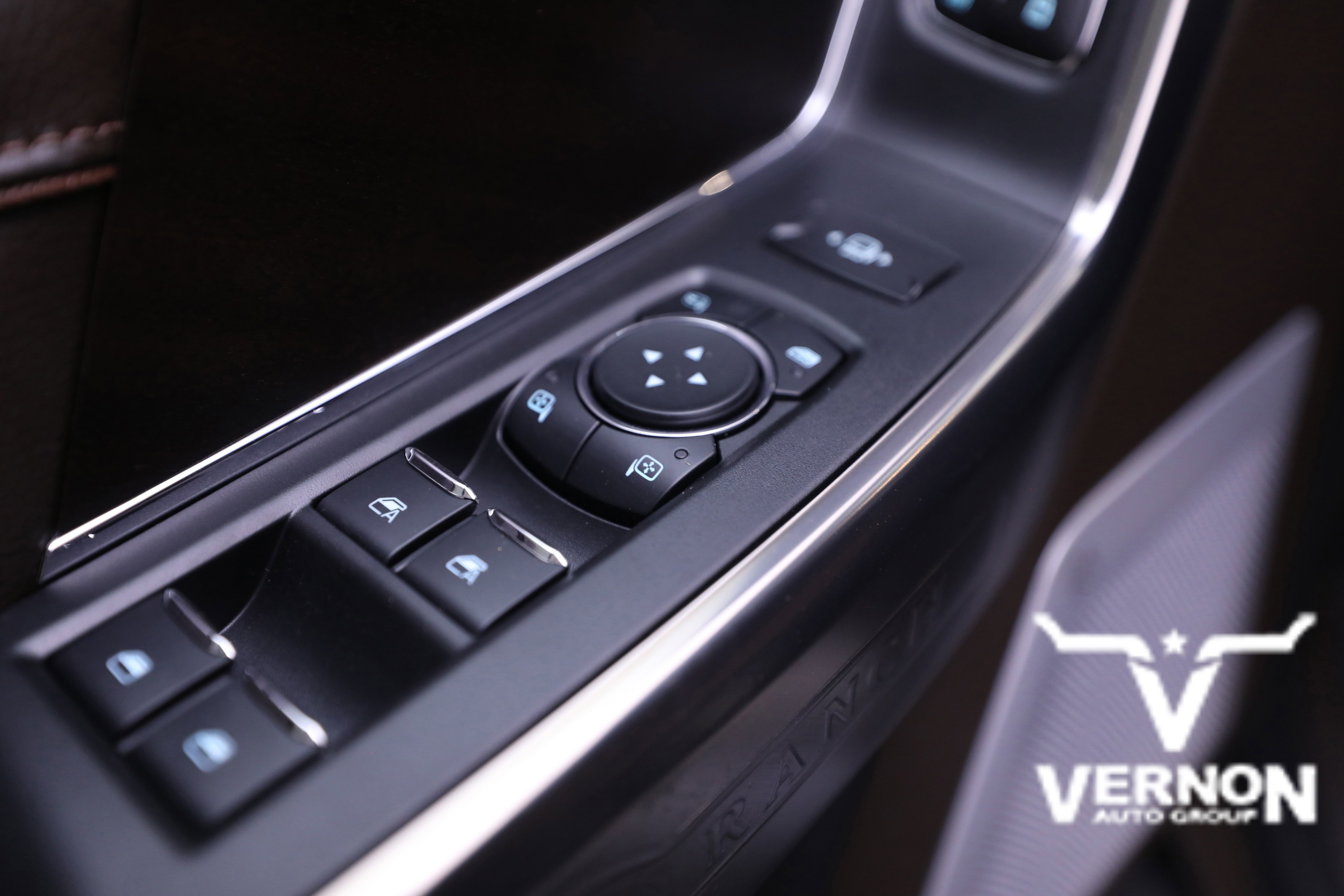 2026 Ford F-250 King Ranch Tremor photo 2