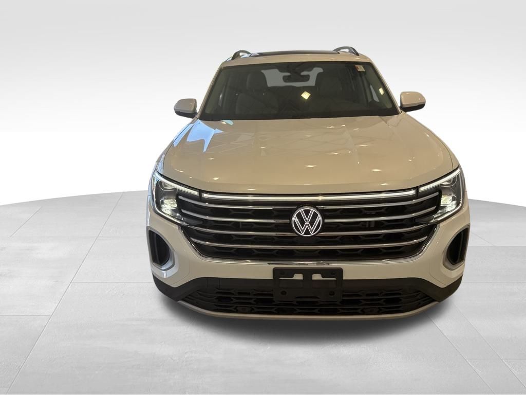 2026 Volkswagen Atlas SE Technology photo 8