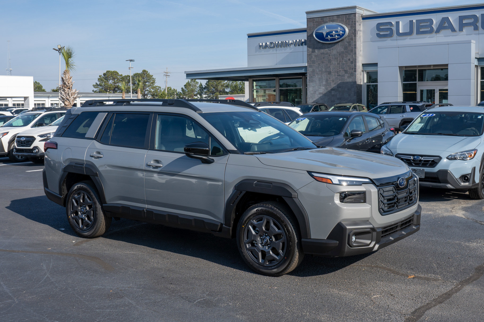 2026 Subaru Outback Premium's photo