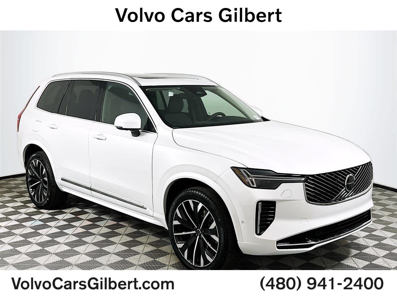 2025 Volvo XC90 Plus's photo