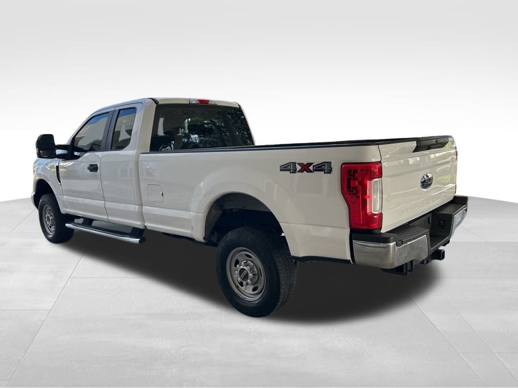 2019 Ford F-350 XL photo 3