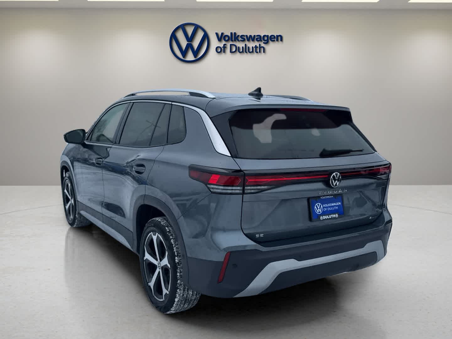 2026 Volkswagen Tiguan SE photo 2
