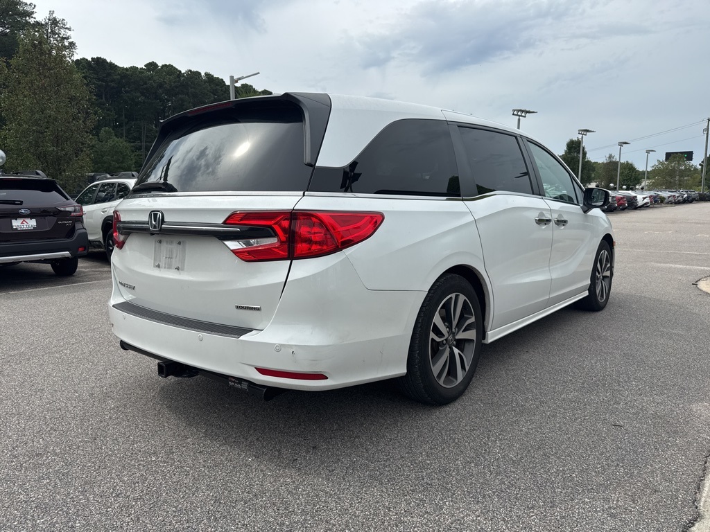 2022 Honda Odyssey Touring photo 5