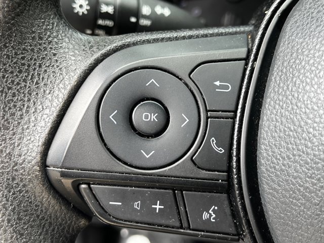2021 Toyota RAV4 XLE photo 26
