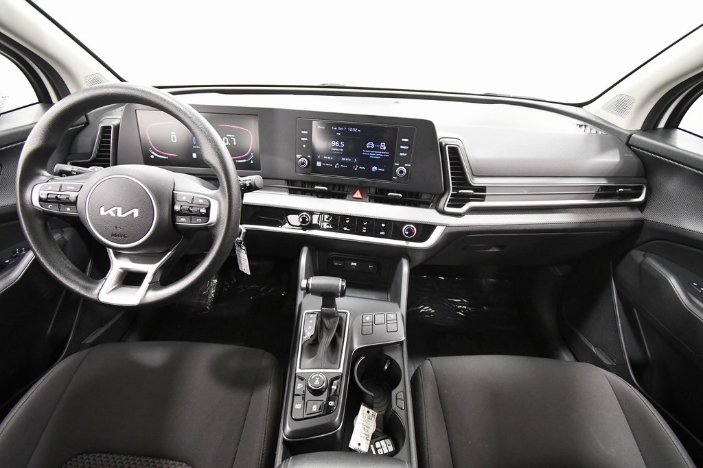 2023 Kia Sportage LX photo 3