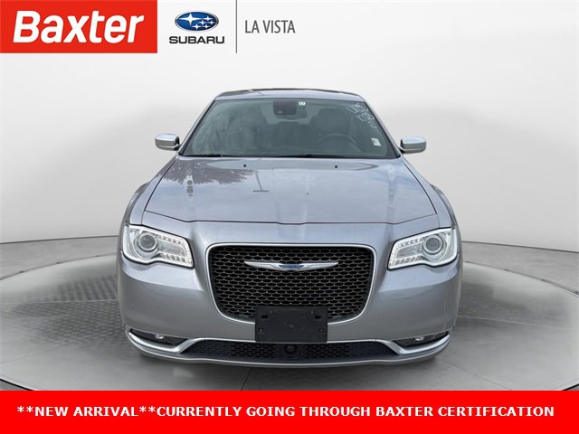 2016 Chrysler 300 Luxury Platinum photo 3