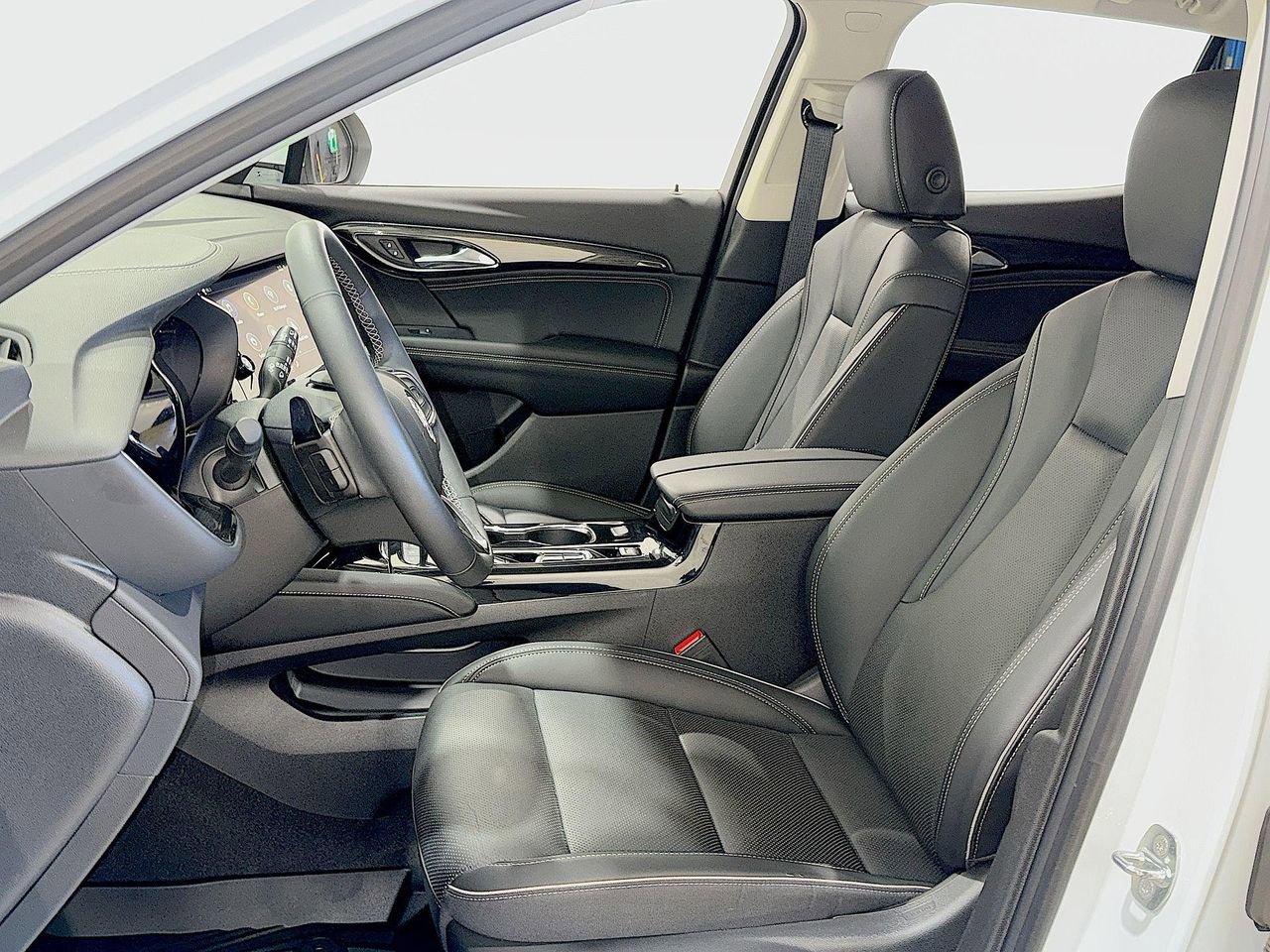 2023 Buick Envision Essence photo 17