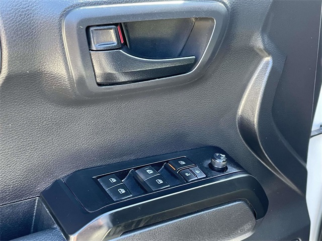 2023 Toyota Tacoma SR photo 9