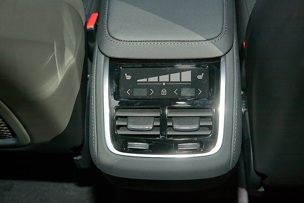 2026 VOLVO XC90 - Image 22