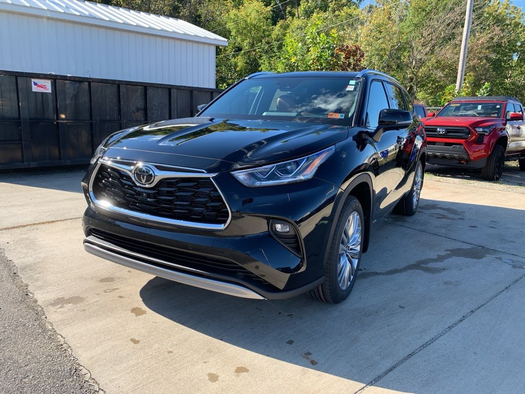 2025 Toyota Highlander Hybrid Platinum photo 4