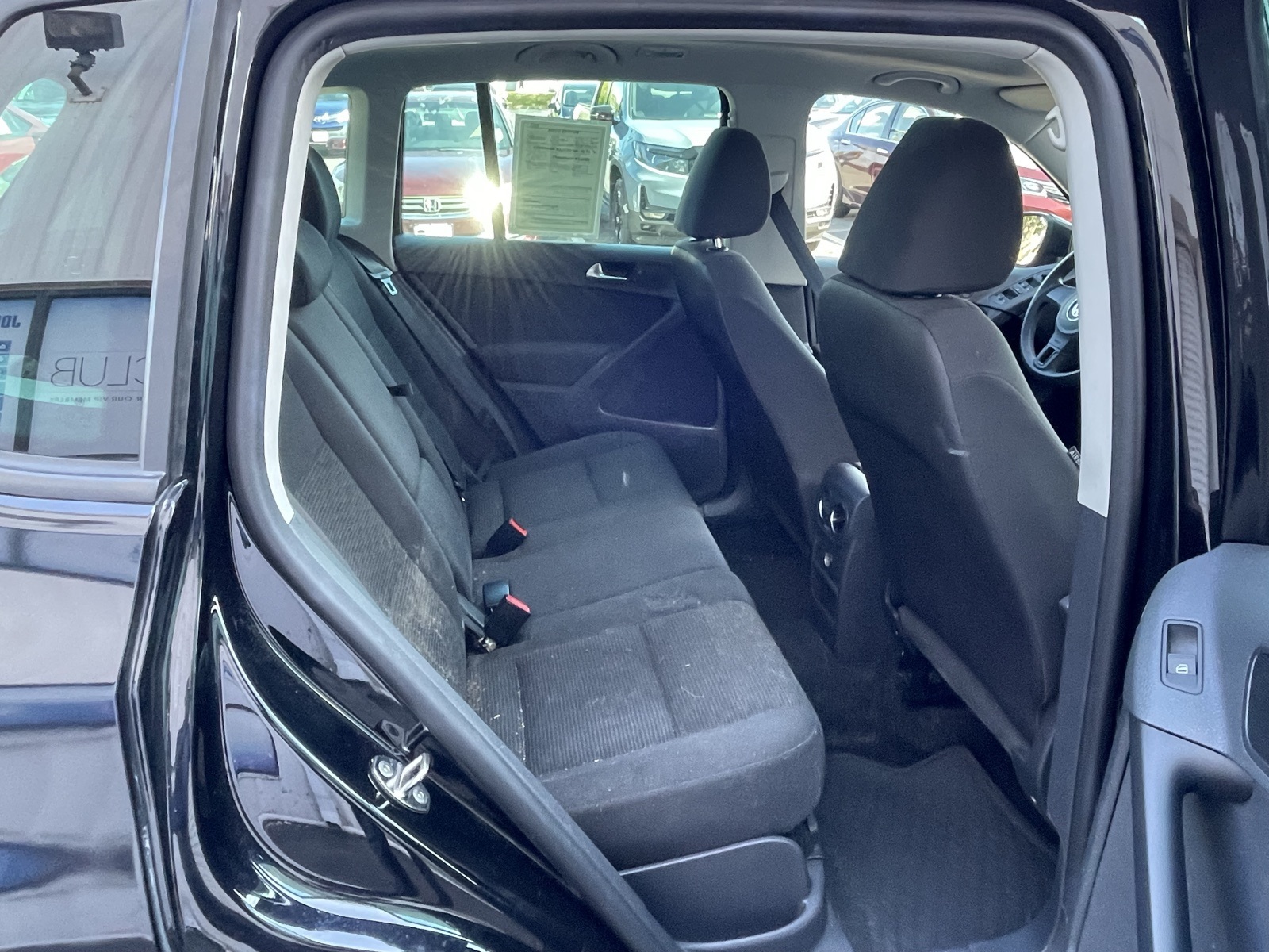 2012 Volkswagen Tiguan S photo 26