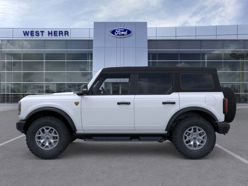 2025 Ford Bronco Badlands photo 2