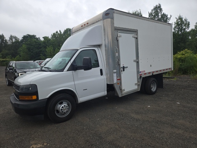 2019 Chevrolet Express 3500 Work Van photo 2