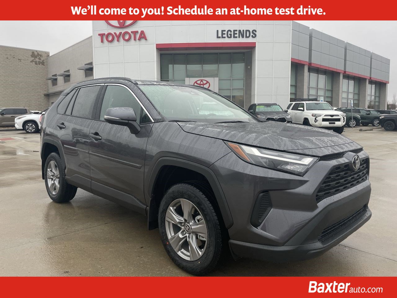 2025 Toyota RAV4 XLE's photo