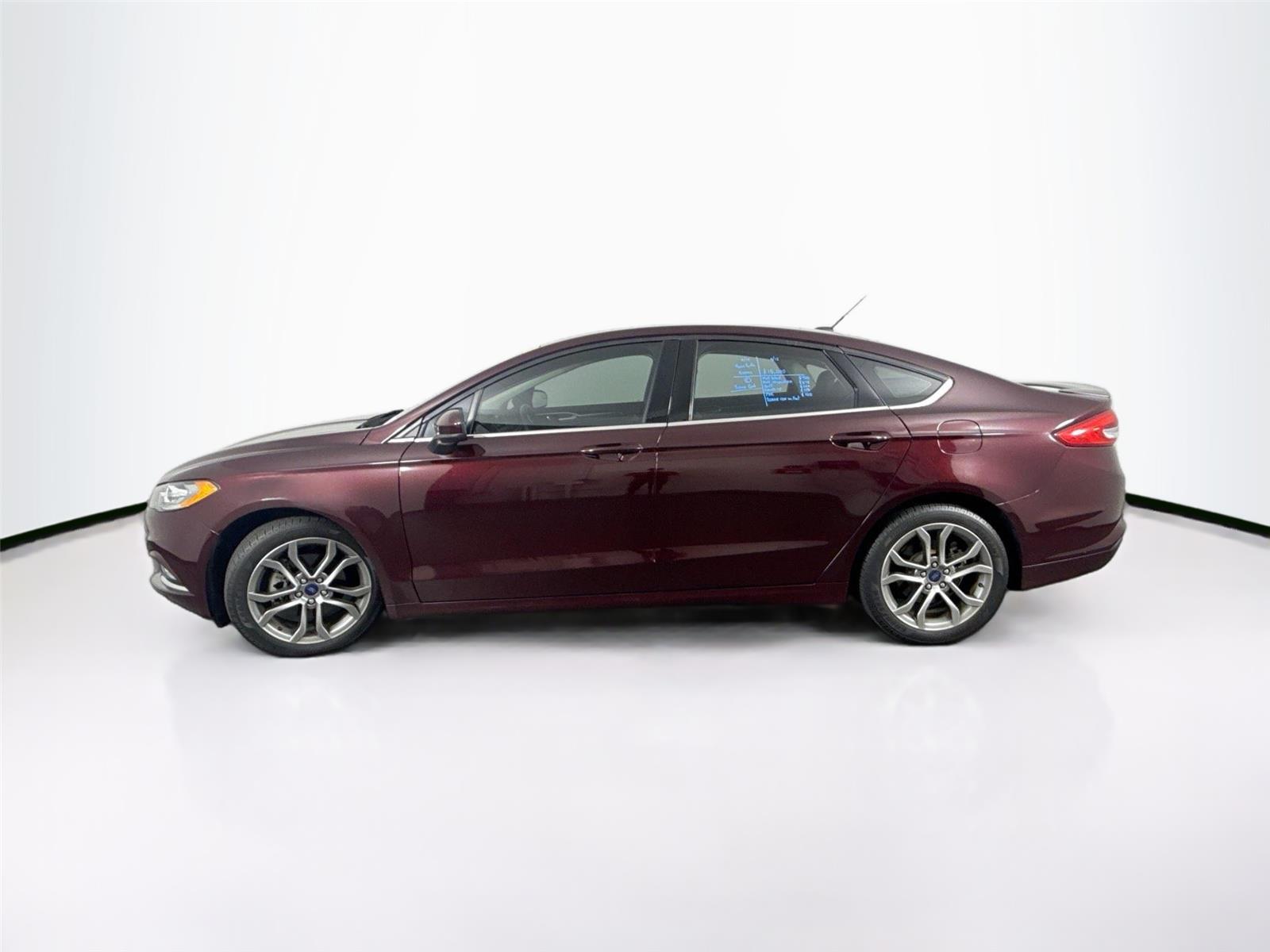 2017 Ford Fusion S photo 4