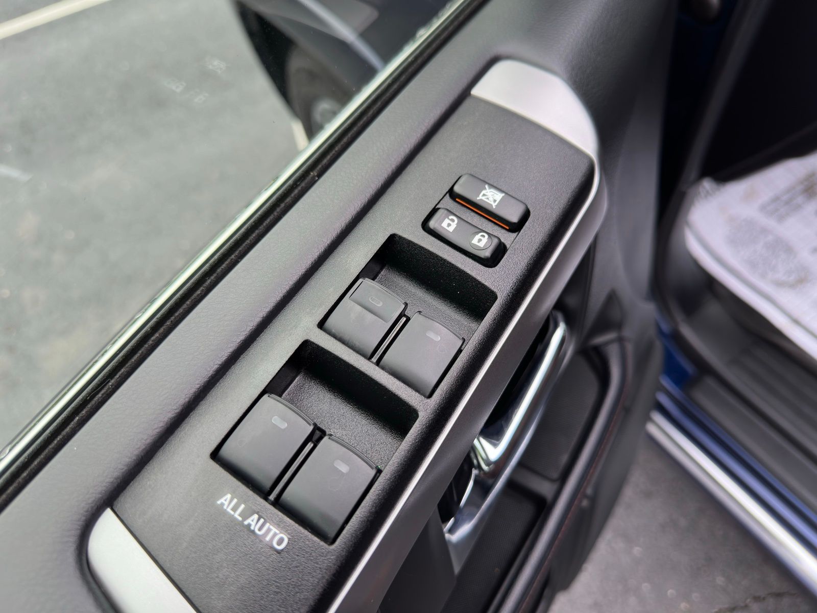 2022 Toyota 4Runner Limited photo 11