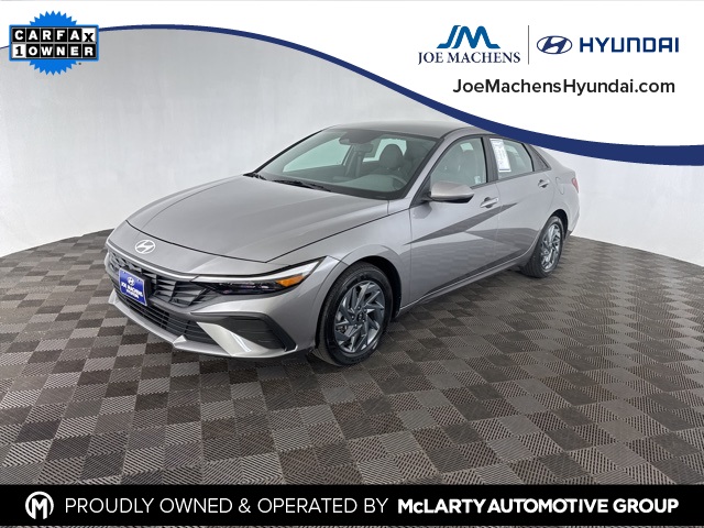2024 Hyundai Elantra Hybrid Blue photo 3
