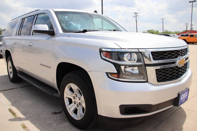 2015 Chevrolet Suburban LS photo 4