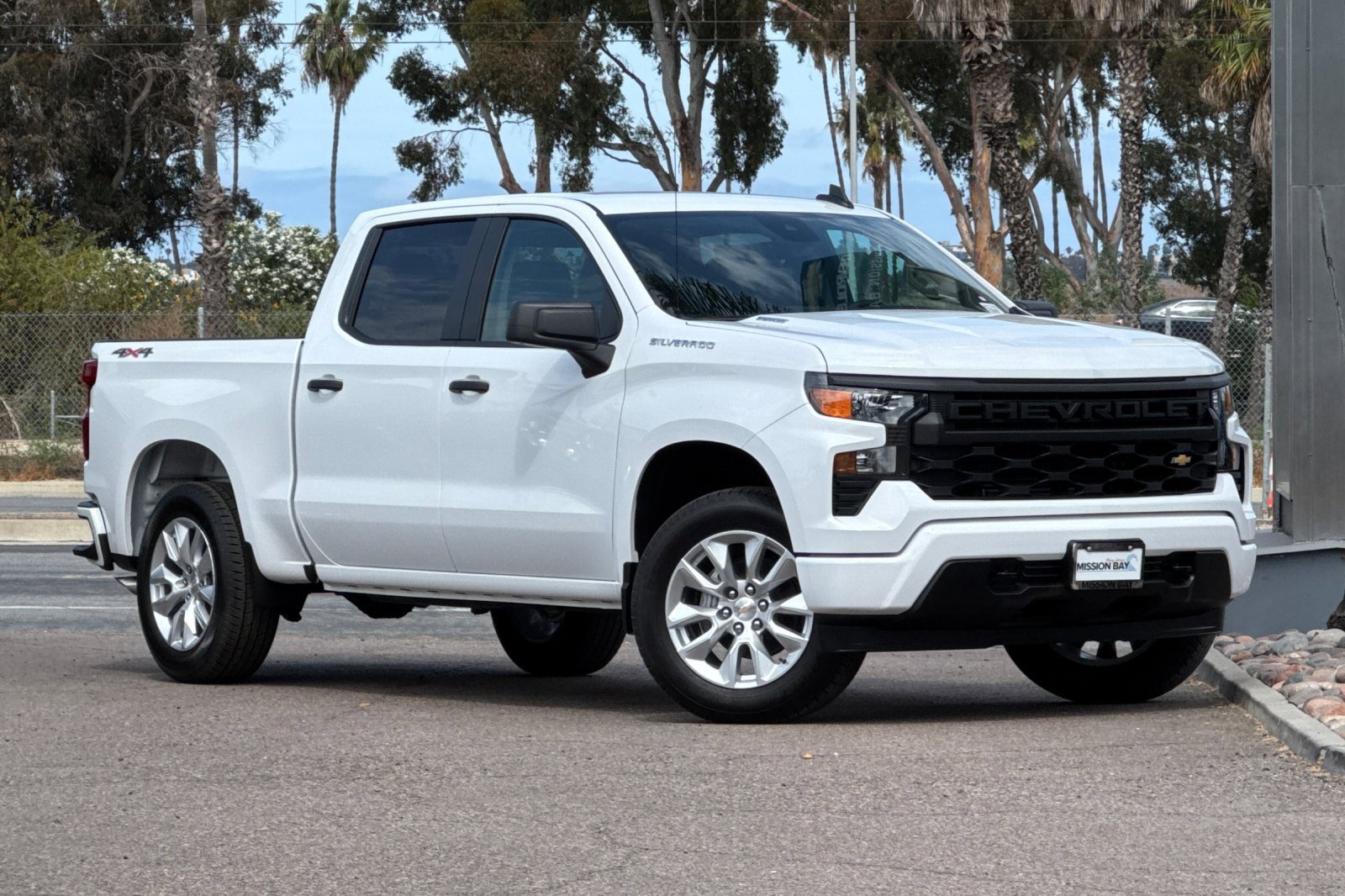 2025 Chevrolet Silverado Custom photo 2