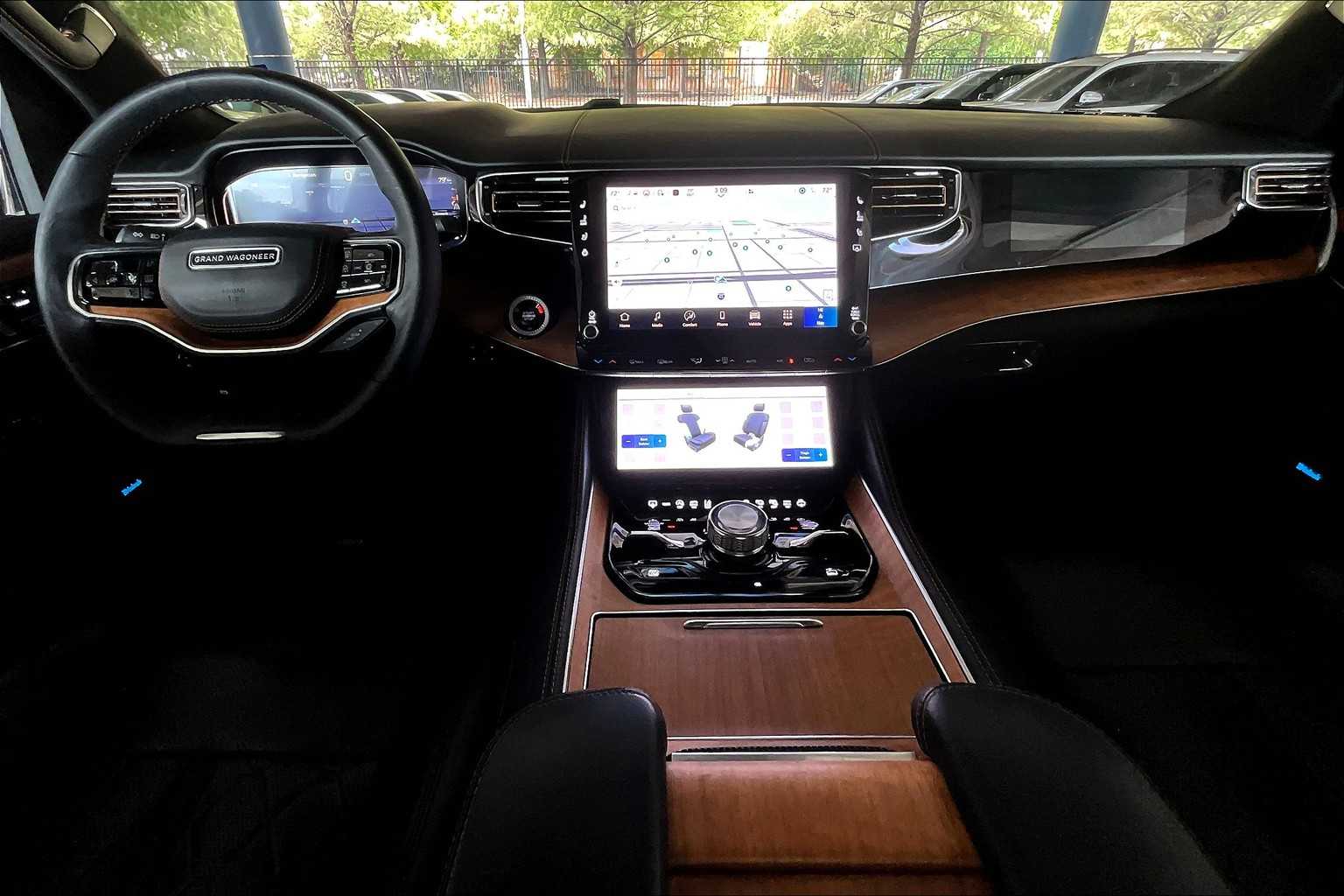 2024 Jeep Grand Wagoneer L III photo 14