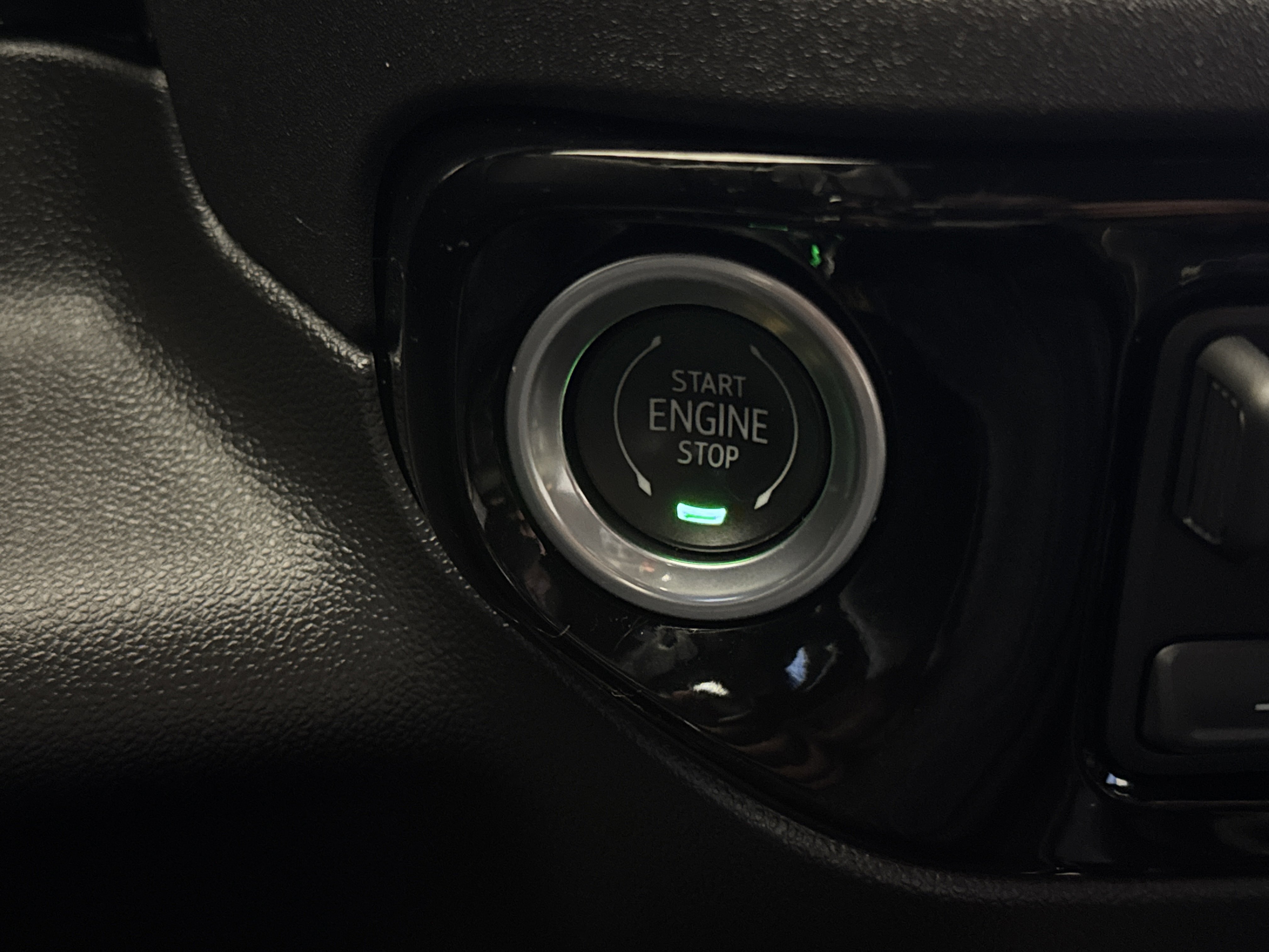 2023 Chevrolet Silverado 1500 ZR2 photo 2