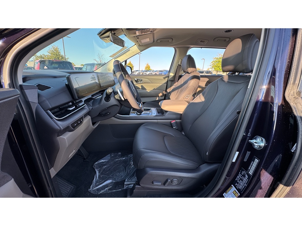 2026 Kia Carnival EX photo 4
