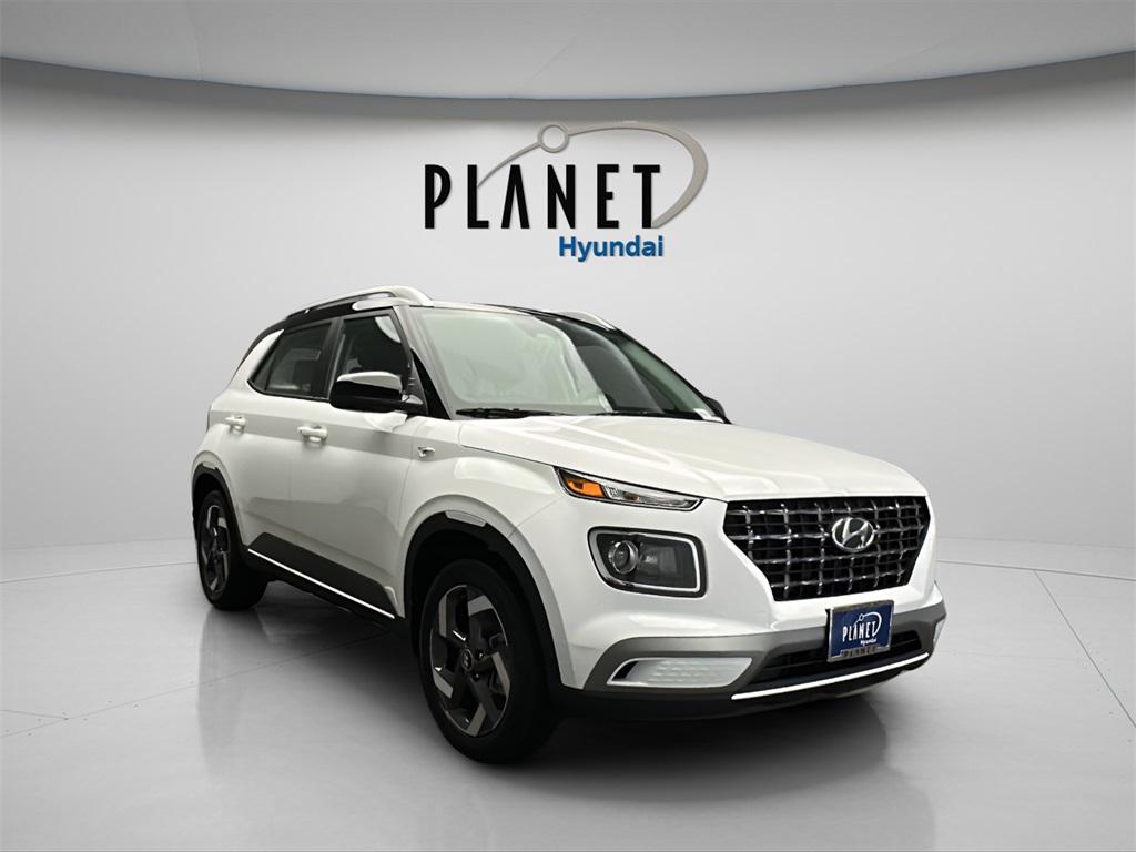 2026 Hyundai Venue SEL's photo