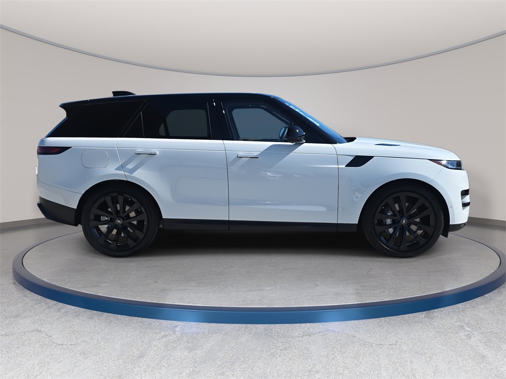 2025 Land Rover Range Rover Sport SE photo 2