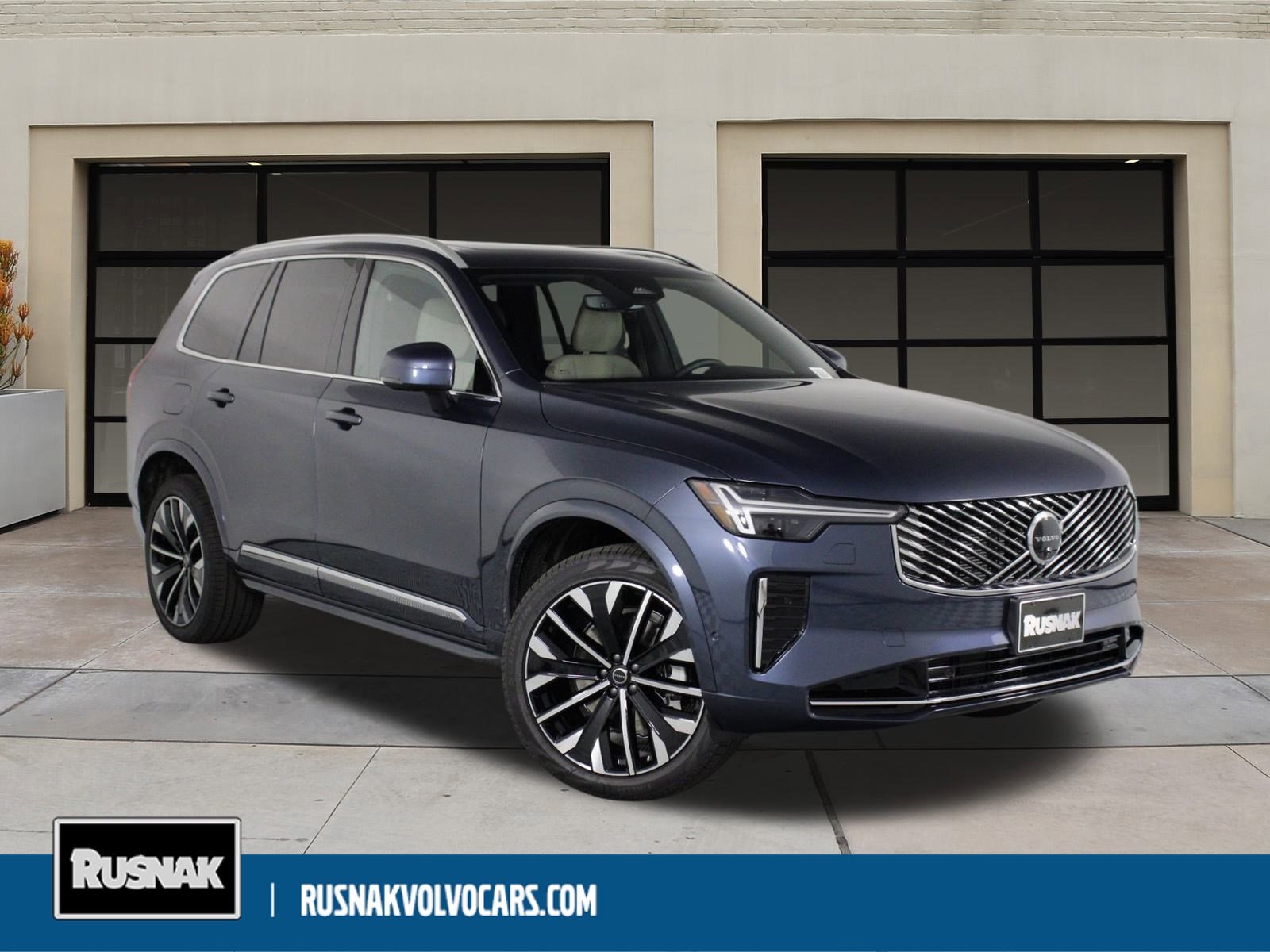 2026 Volvo XC90 Plus's photo