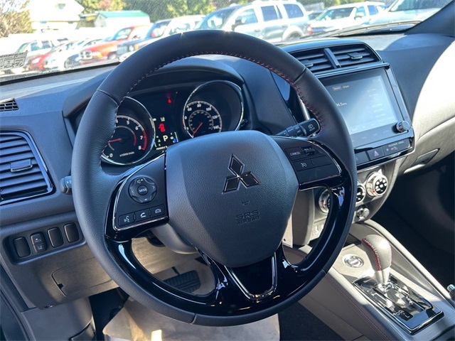 2025 Mitsubishi Outlander Sport ES SE LE photo 3