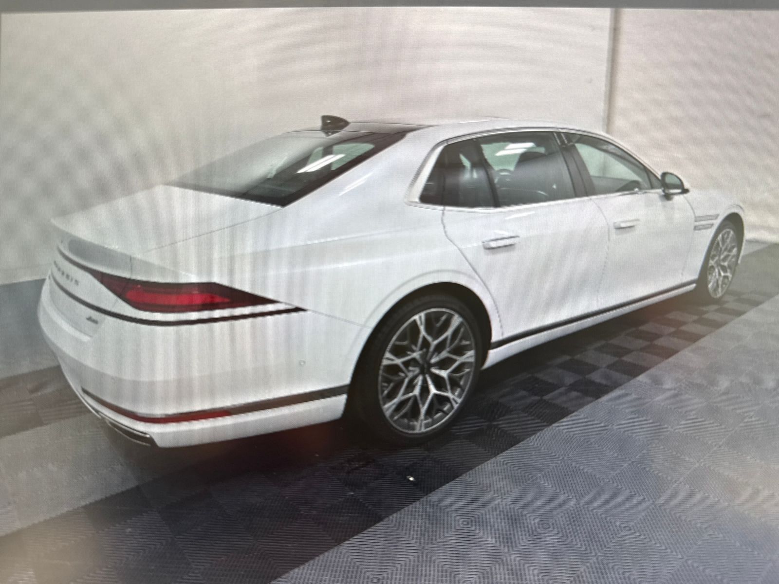 2025 Genesis G90 3.5T E-Supercharger photo 2