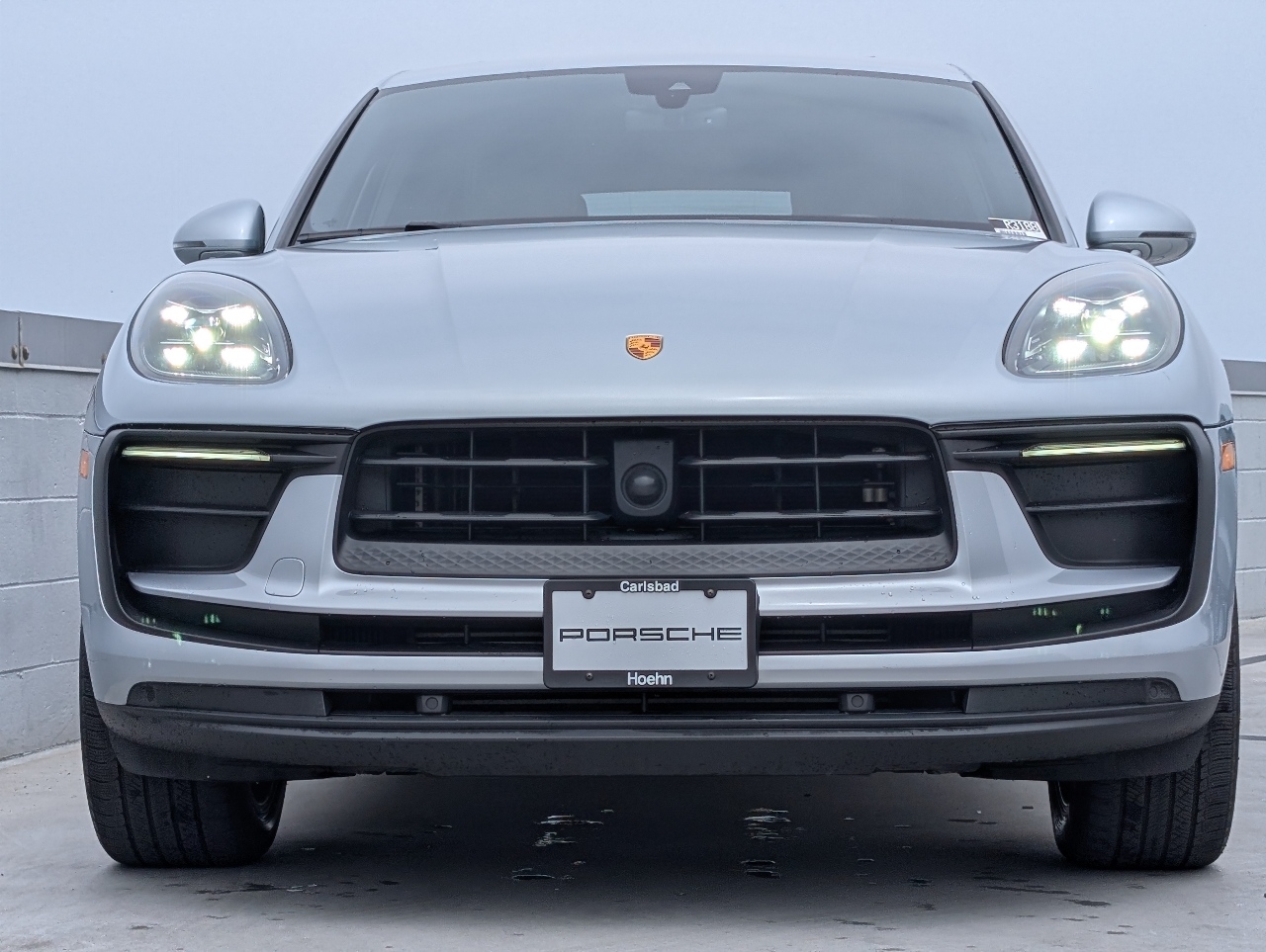 2023 Porsche Macan T photo 8
