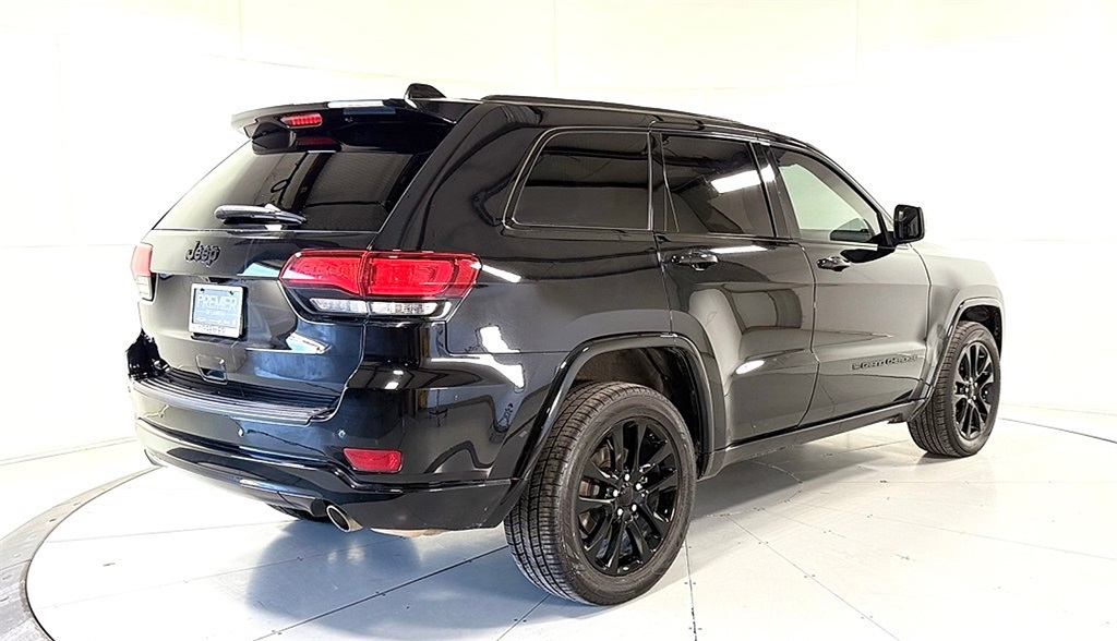 2022 Jeep Cherokee Laredo X photo 3