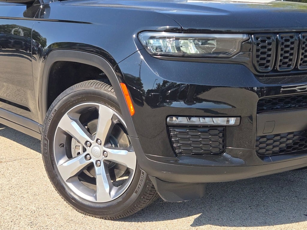 2021 Jeep Grand Cherokee Limited photo 2