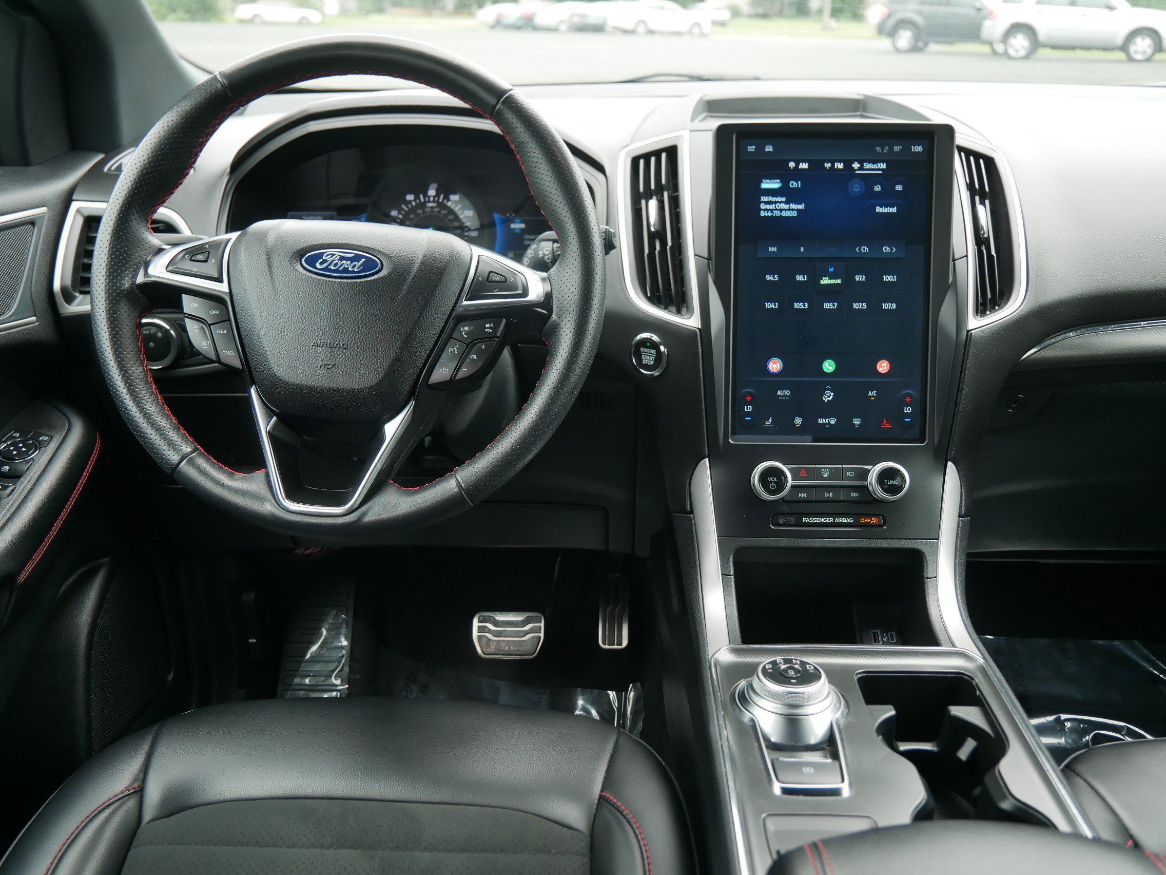 2024 Ford Edge ST-Line photo 13