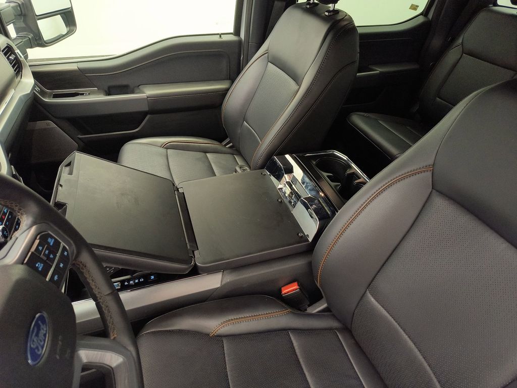 2025 Ford F-150 Lariat photo 25