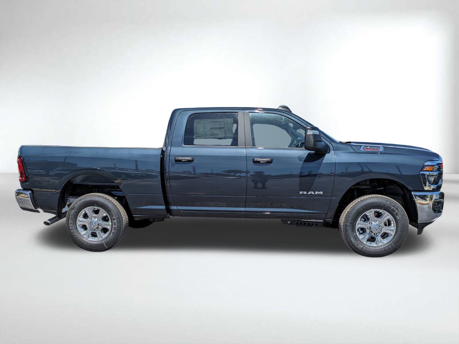 2025 Ram 2500 Big Horn photo 3