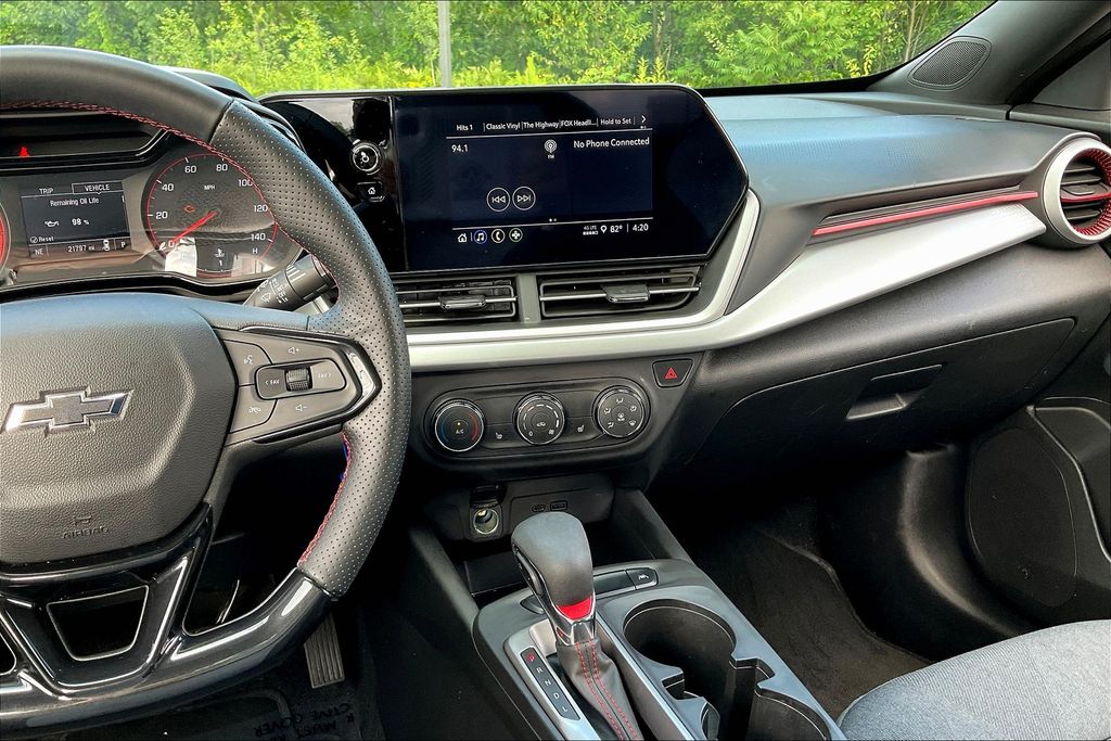 2024 Chevrolet Trax photo 17