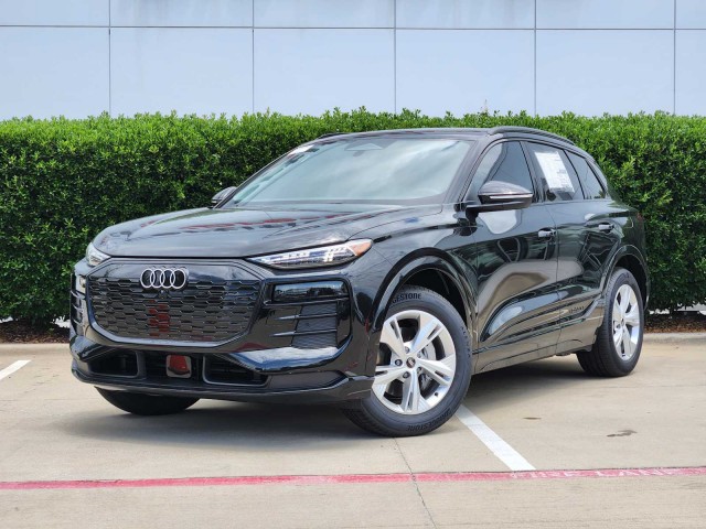 2025 Audi Q6 e-tron Premium Plus